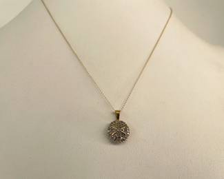 Lot 8539 10K Gold White Stone Pendant Necklace