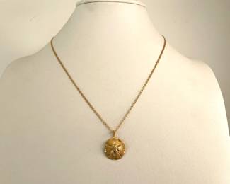 Lot 8532 14K Gold Italy Sand Dollar Pendant Necklace