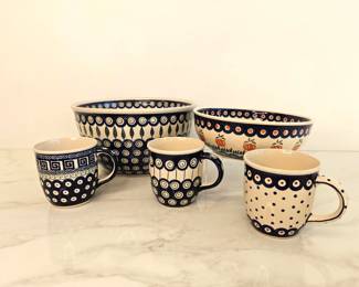 Lot 8978 Boleslawiec Polish Stoneware Pottery  Mugs  Bowls