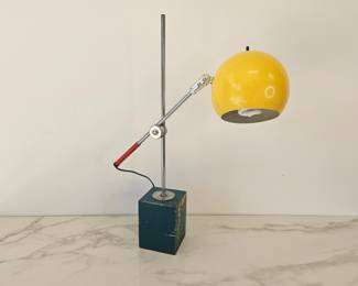 Lot 8894 MCM Sculptural Robert Sonneman Desk Lamp