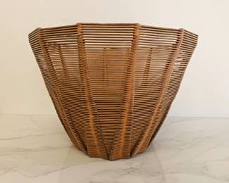 Lot 8916 Tramp Art Basket  Popsicle Stick Art