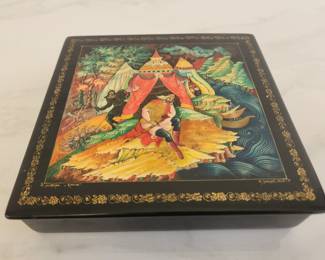 Lot 8758 Russian Lacquer Trinket Box