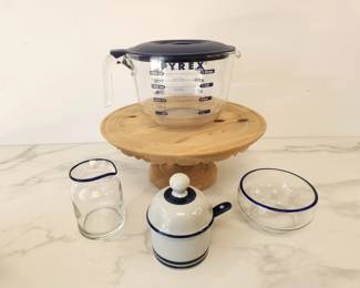 Lot 9078 Lars Stana Wooden Cake Stand  Pyrex 8 cup Measuring Bowl  Misc Servingware