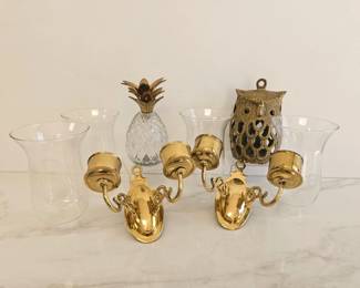 Lot 8927 Brass Wall Sconces  Pineapple  Owl Decor