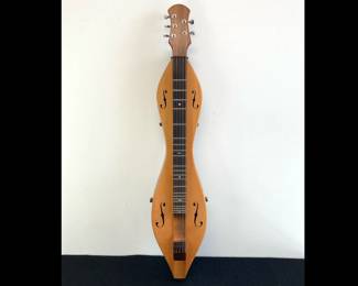 Lot 8396 Folkroots H Series 5 String Mountain Dulcimer w Possum Board  Gig Bag