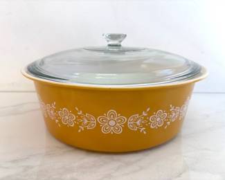 Lot 9007 Vintage Pyrex Butterfly Gold Casserole Dish