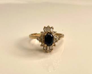 Lot 8541 14K Gold BlueWhite Stone Ring