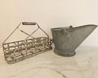Lot 8918 Vintage Quart Milk Bottle Caddy  Galvanized Ash Bucket