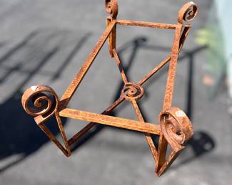 metal table base 20.00