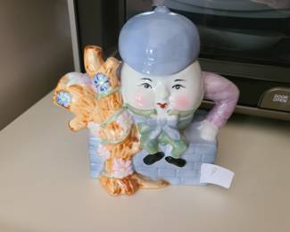 VTG Feitx Humpty Dumpty ceramic teapot