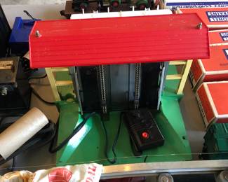 Lionel train cars and accessories