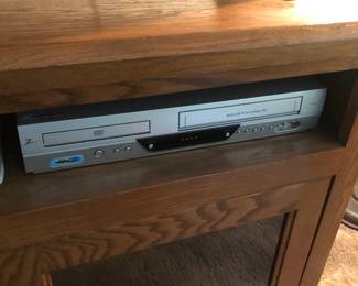 DVD/VHS player