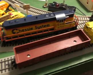 Lionel train cars and accessories