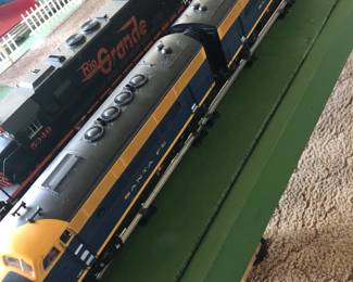 Lionel train cars and accessories
