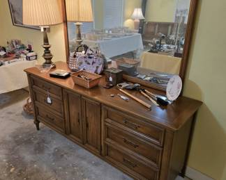 White Fine Furniture Bedroom Set (Dresser, Chest, Nightstands, Headboard)