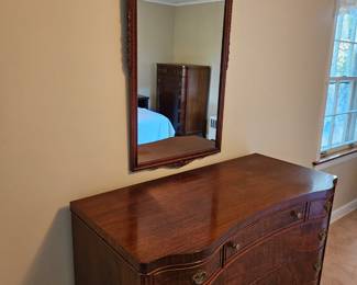 Filigree Mirror / Chest of Drawers