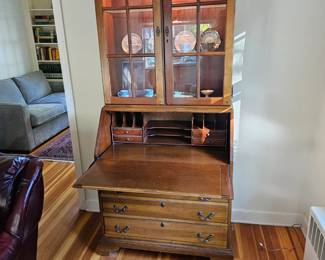 Drop Leaf Desk / Display Hutch