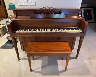 Cable Spinet Piano in Reddish-Brown Finished Wood with Matching Bench