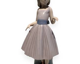 Lladro 'Ballet Dance' Porcelain Figurine