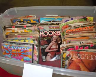 LOTS OF VINTAGE MEN'S MAGAZINES