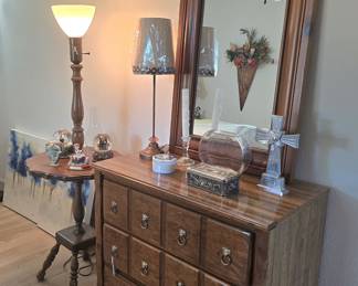 3-drawer dresser with mirror