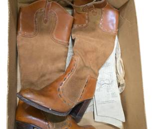 Dexter Women’s 7 1/2 Suede Pueblo Brown