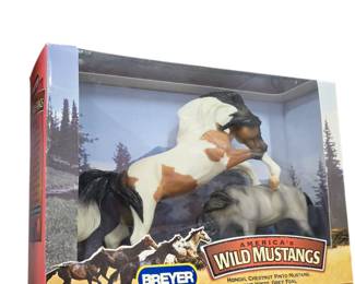 Americas Wild Mustangs Breyer toy