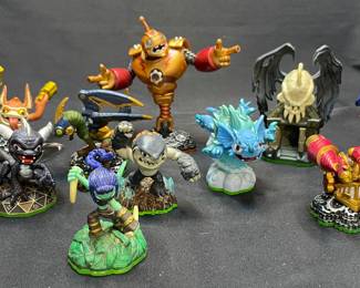 Skylander figurines lot