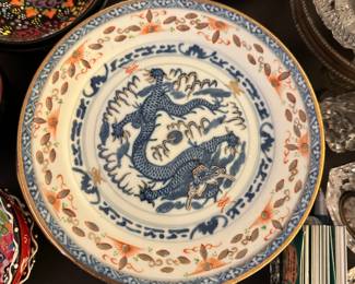 Oriental motive plates