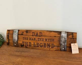 4 WhiskeyAndWineDesignBarrelSign