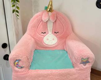 82 DeltaChildrenUnicornCozeeBuddyChair