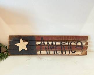 183 RusticWoodenAmericaSign