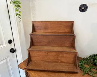 146 StudiobyDemdacoWoodenDisplayRack