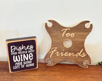 154 WoodenWineSignHolder