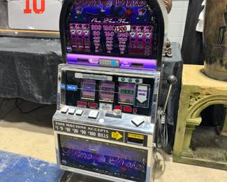 Slot Machine Orlando Estate Auction