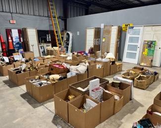 Box LOts of misc household items, Decor and more!