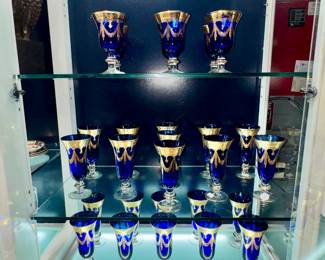 Horchow Kobalt Blue & Gold Glassware Orlando Estate Auction