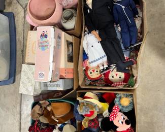 Box Lots of Collectible Items Orlando