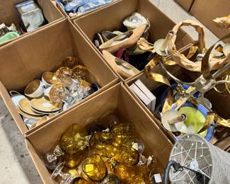 Box Lots of Misc Household items and Decor Orlando