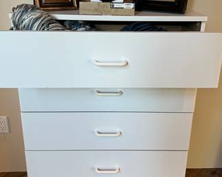 Sauder 5- Drawer Dresser White 