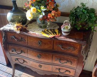 Bombay style dresser