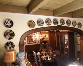 Decorative collector plates
