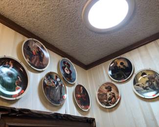 Decorative collector plates