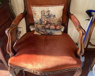 Vintage arm chair