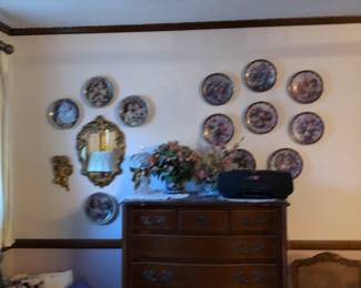 Decorative collector plates