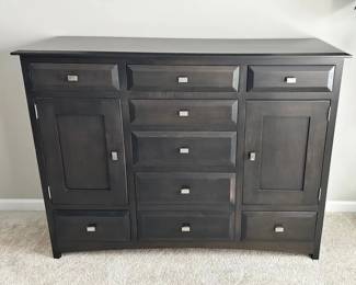 DANIELS AMISH Triple Dresser