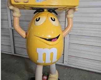 M 'n M Display Yellow, plastic, 44.5" h x 29" w x 18" d