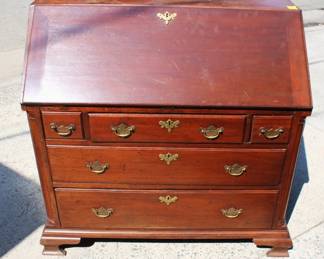 Early 18th Century Chippendale Southern Slant Desk 41.5" x 42" x 21" 
36" Open