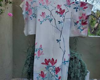 Kimono (women's)