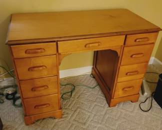 Solid Wood Desk With Nine Drawers